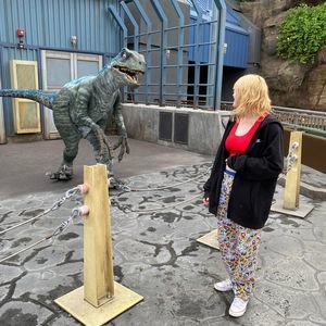 Meet your Posher, Crystal